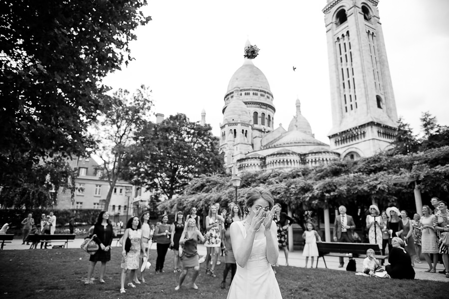 wedding in paris streets montmartre garden-30